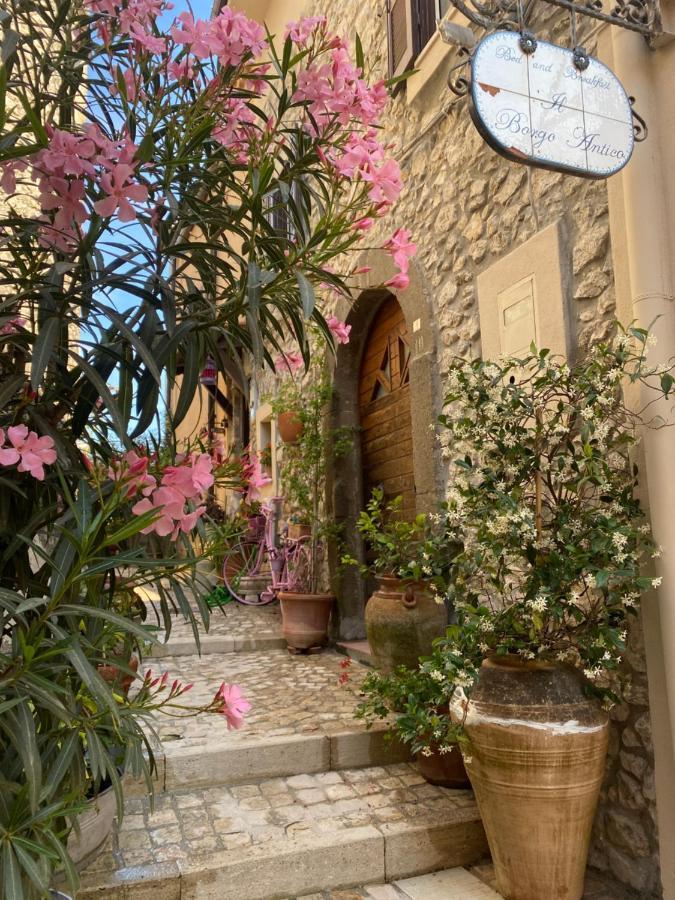 Il Borgo Antico Bed and Breakfast Rocca Massima Exteriör bild