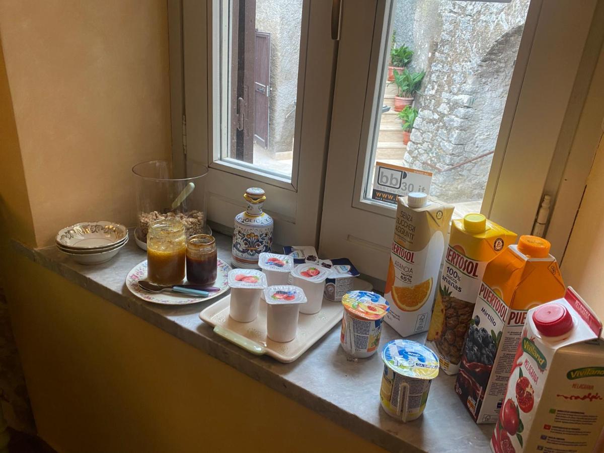 Il Borgo Antico Bed and Breakfast Rocca Massima Exteriör bild