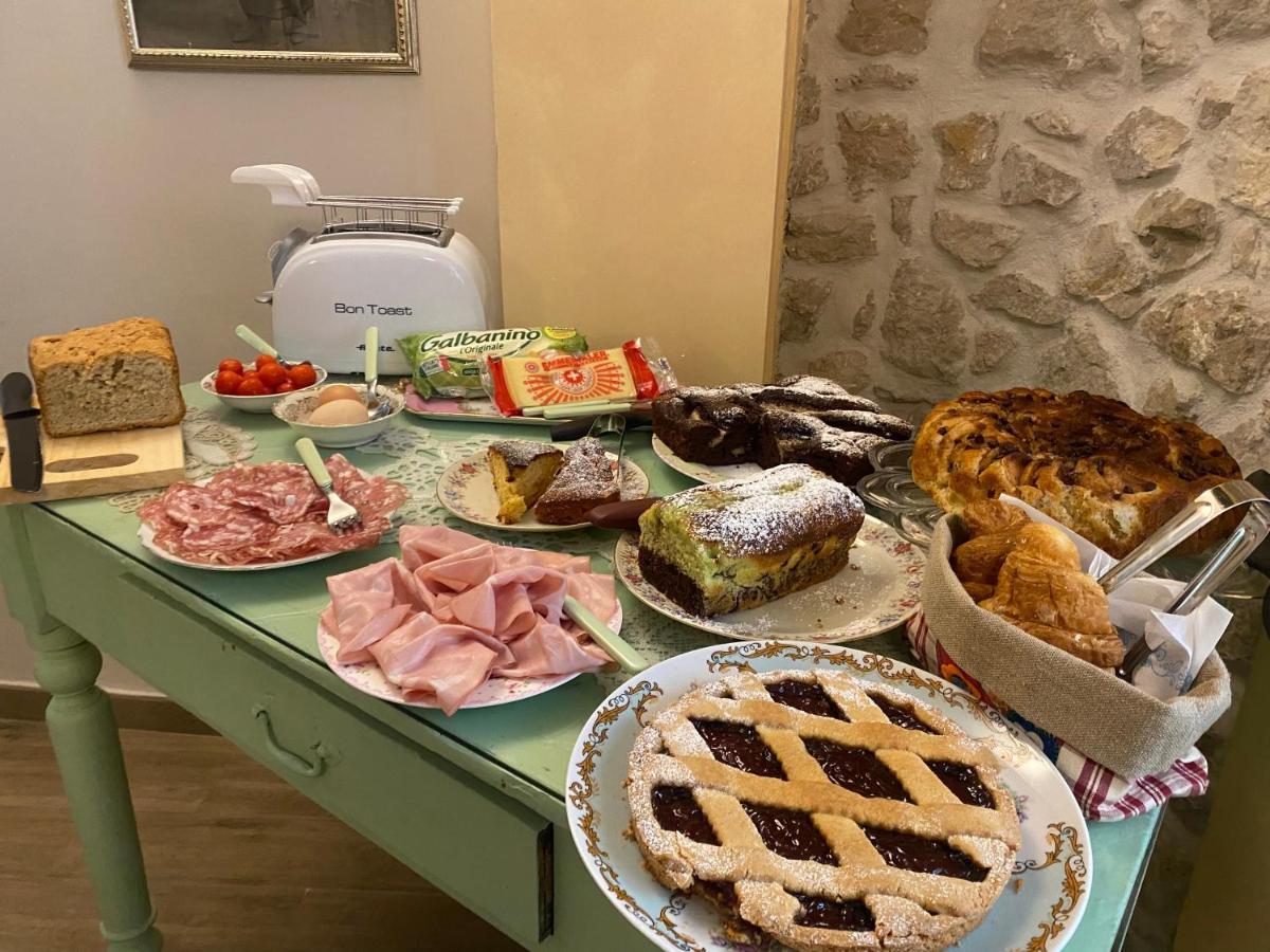 Il Borgo Antico Bed and Breakfast Rocca Massima Exteriör bild