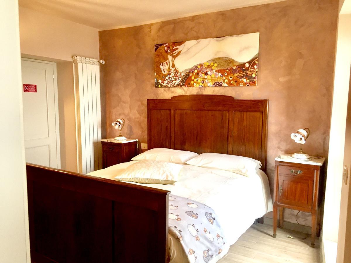 Il Borgo Antico Bed and Breakfast Rocca Massima Exteriör bild
